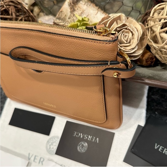 New! Authenticated Versace La Medusa Wristlet Zip Pouch Caramel Leather With COA - Picture 8 of 14